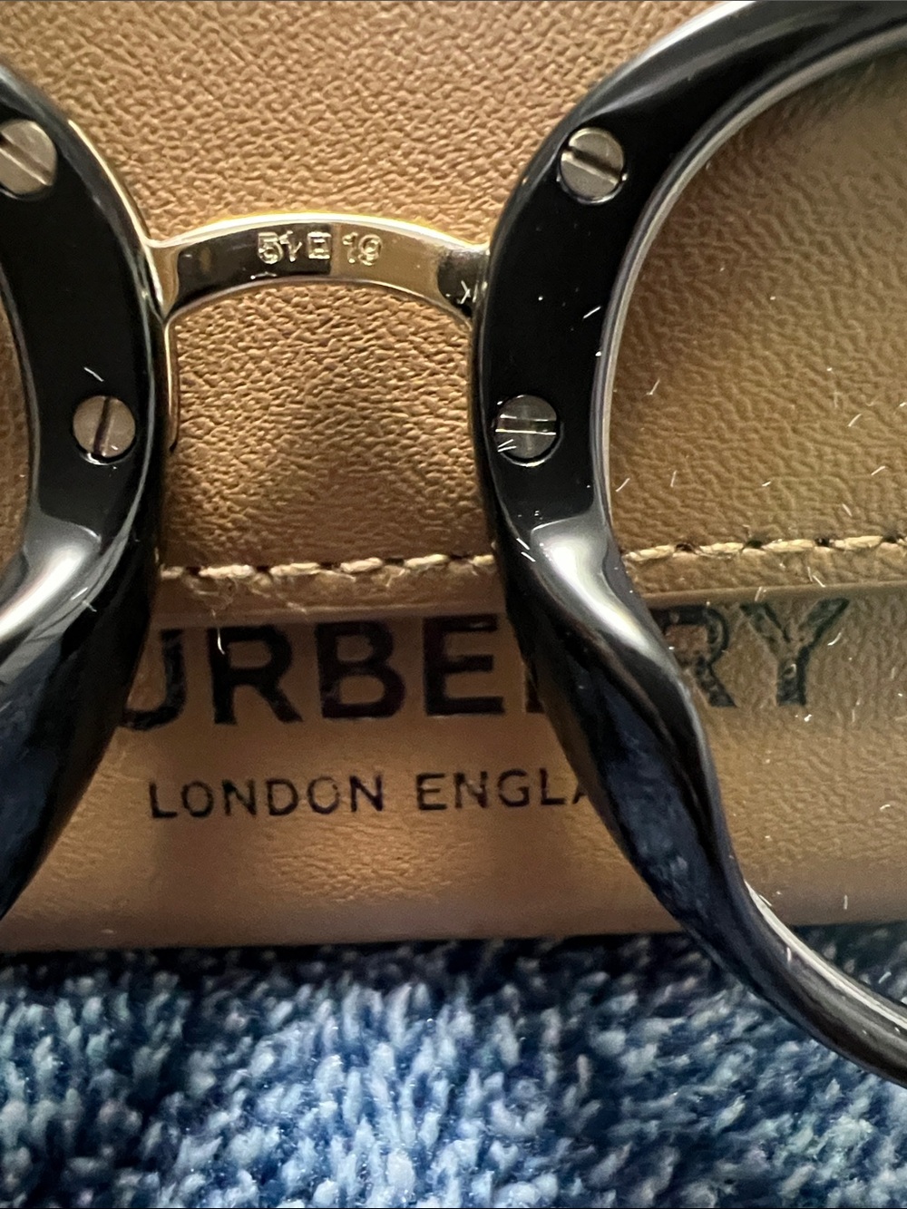Burberry Black Cat-Eye Glasses with Tan Case - Picture 5 of 8